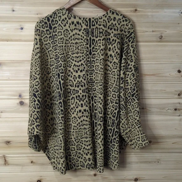 Chico's Top Womens XL Leopard Print Tie Front Shawl Size 3 - Picture 4 of 6